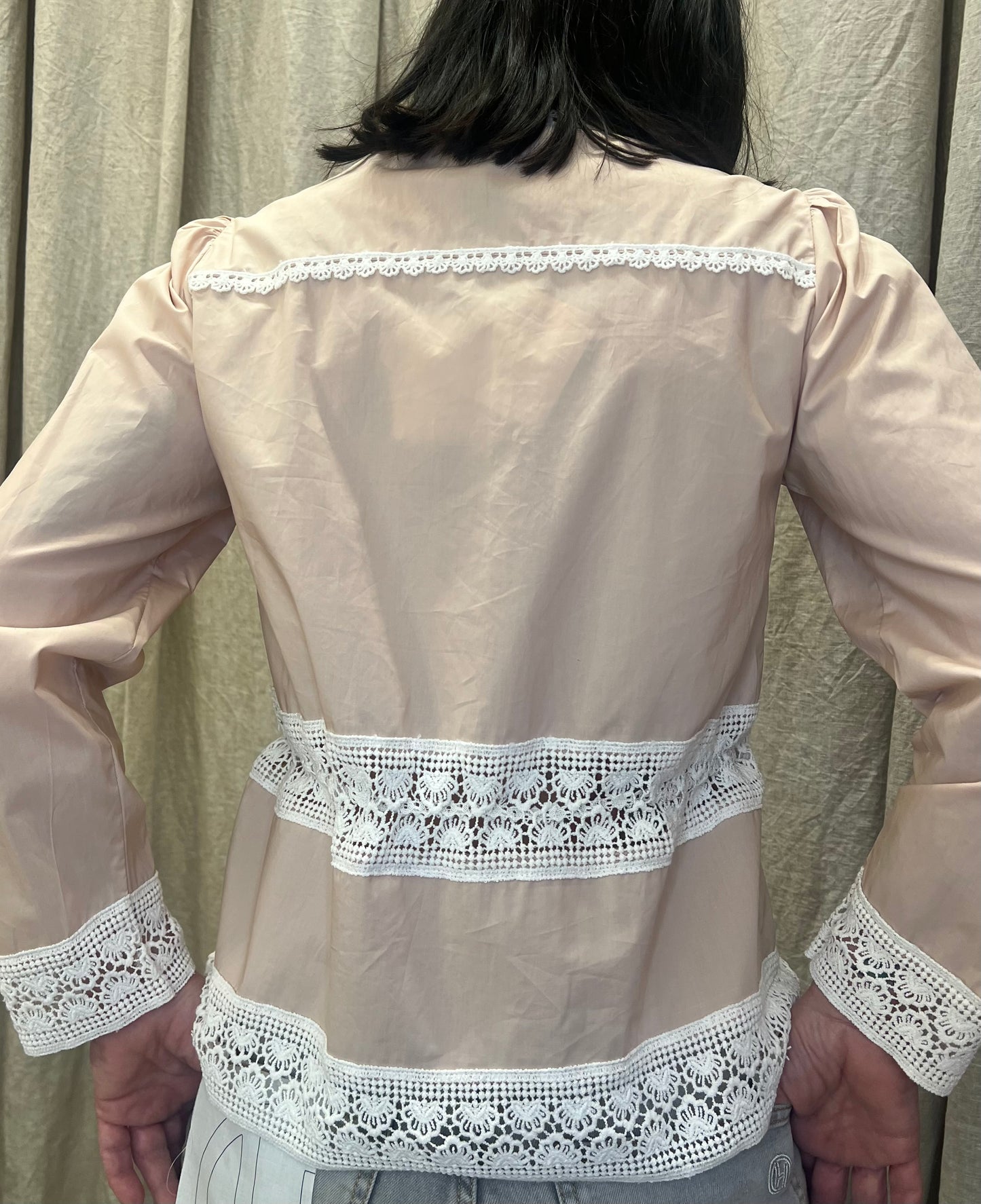 VICOLO Camicia profilata in crochet