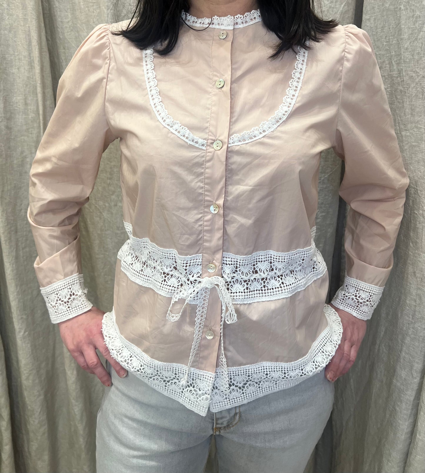 VICOLO Camicia profilata in crochet