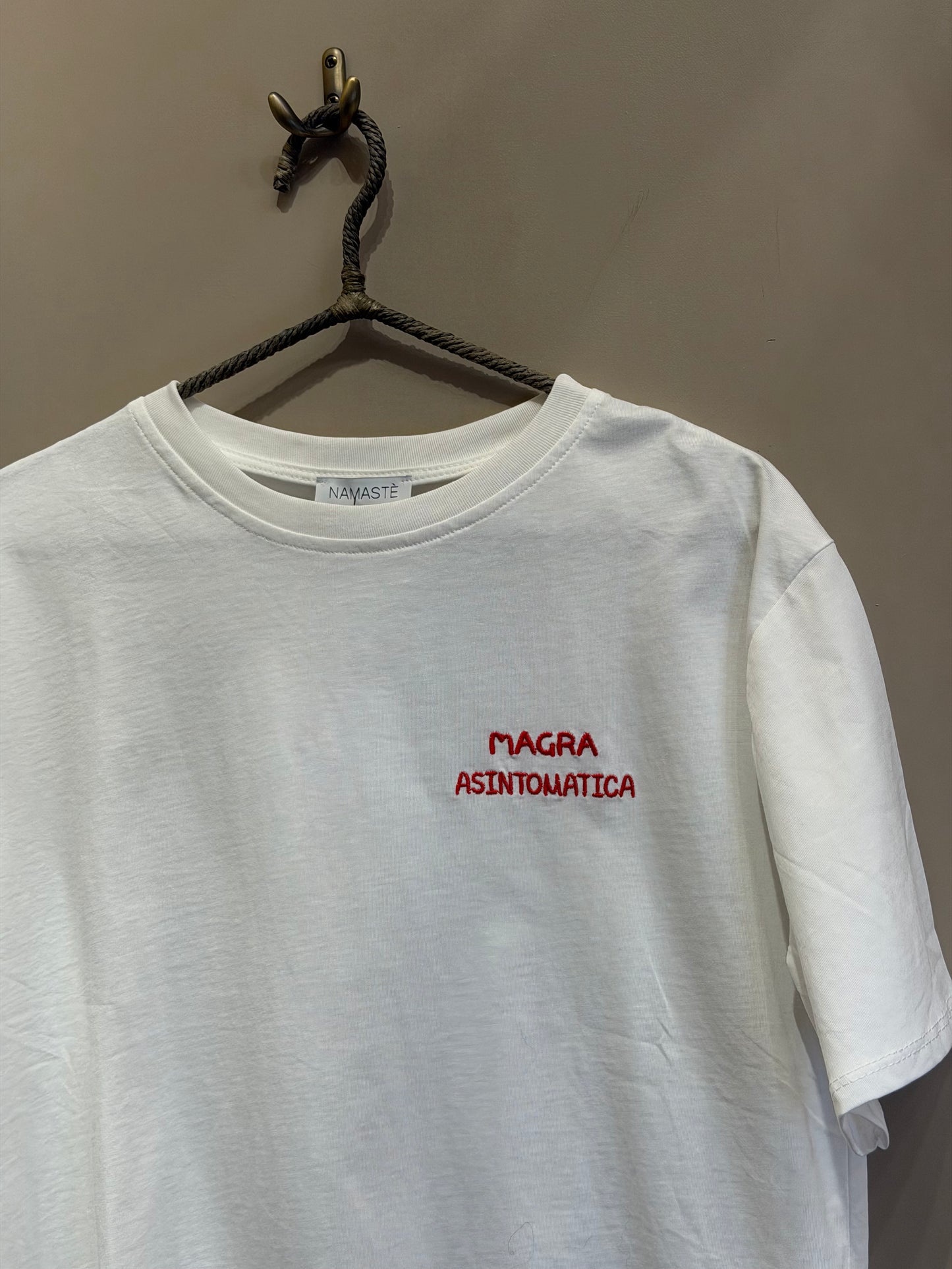 T-Shirt "Parlante" in Cotone Organico – Dillo con un Ricamo