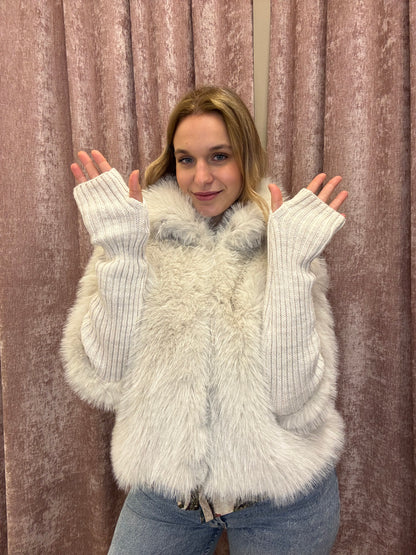 Eco pelliccia con manica a tre quarti