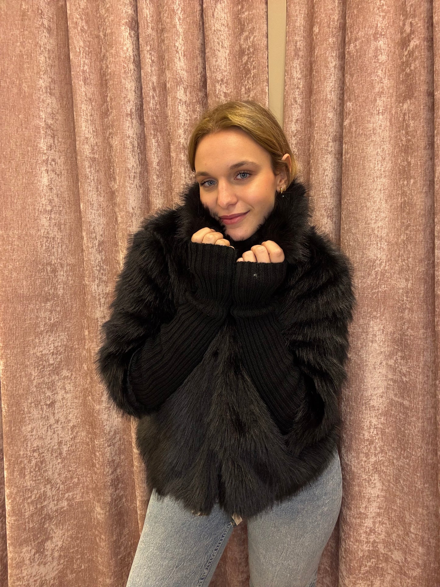 Eco pelliccia con manica a tre quarti