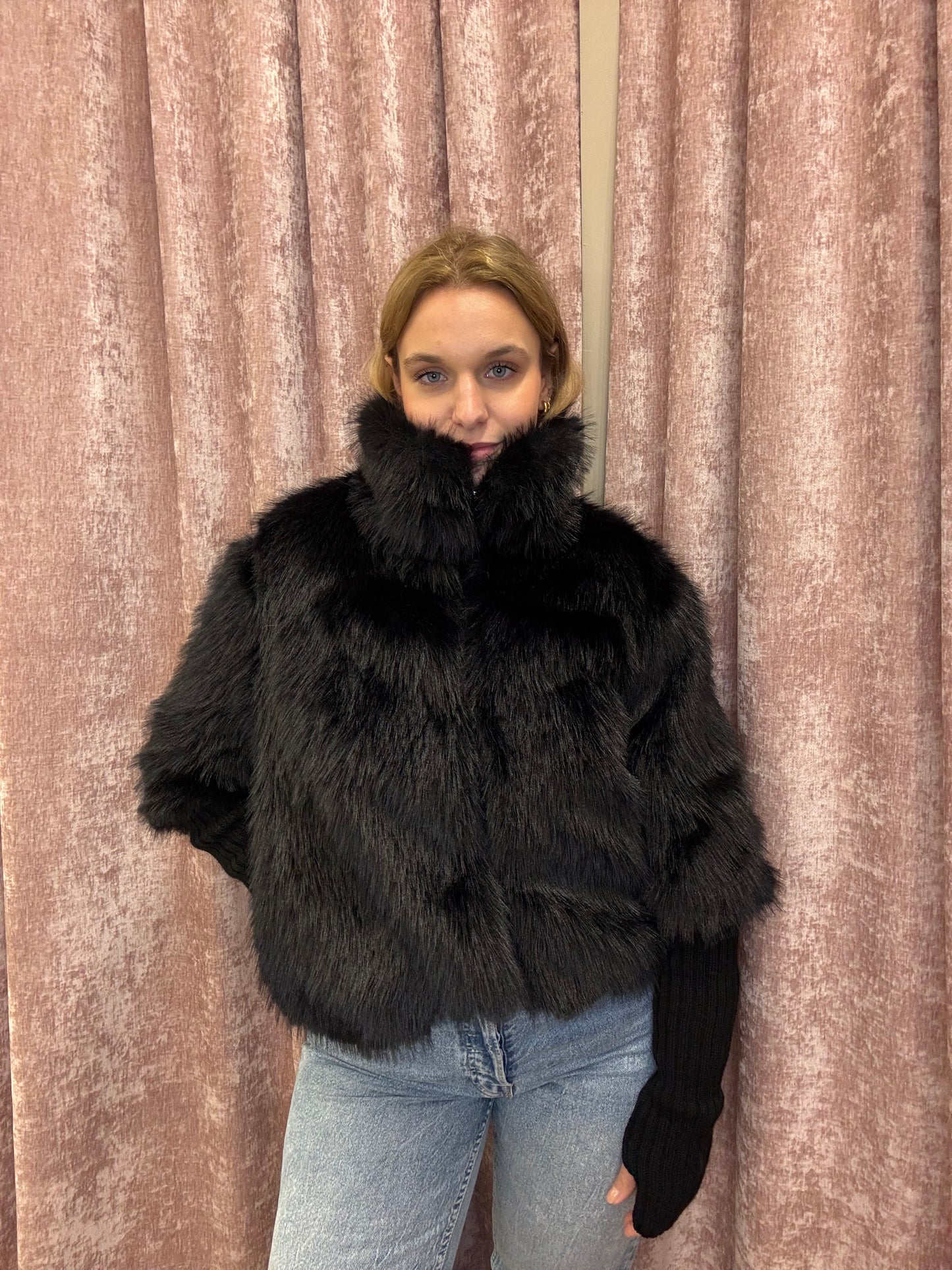 Eco pelliccia con manica a tre quarti