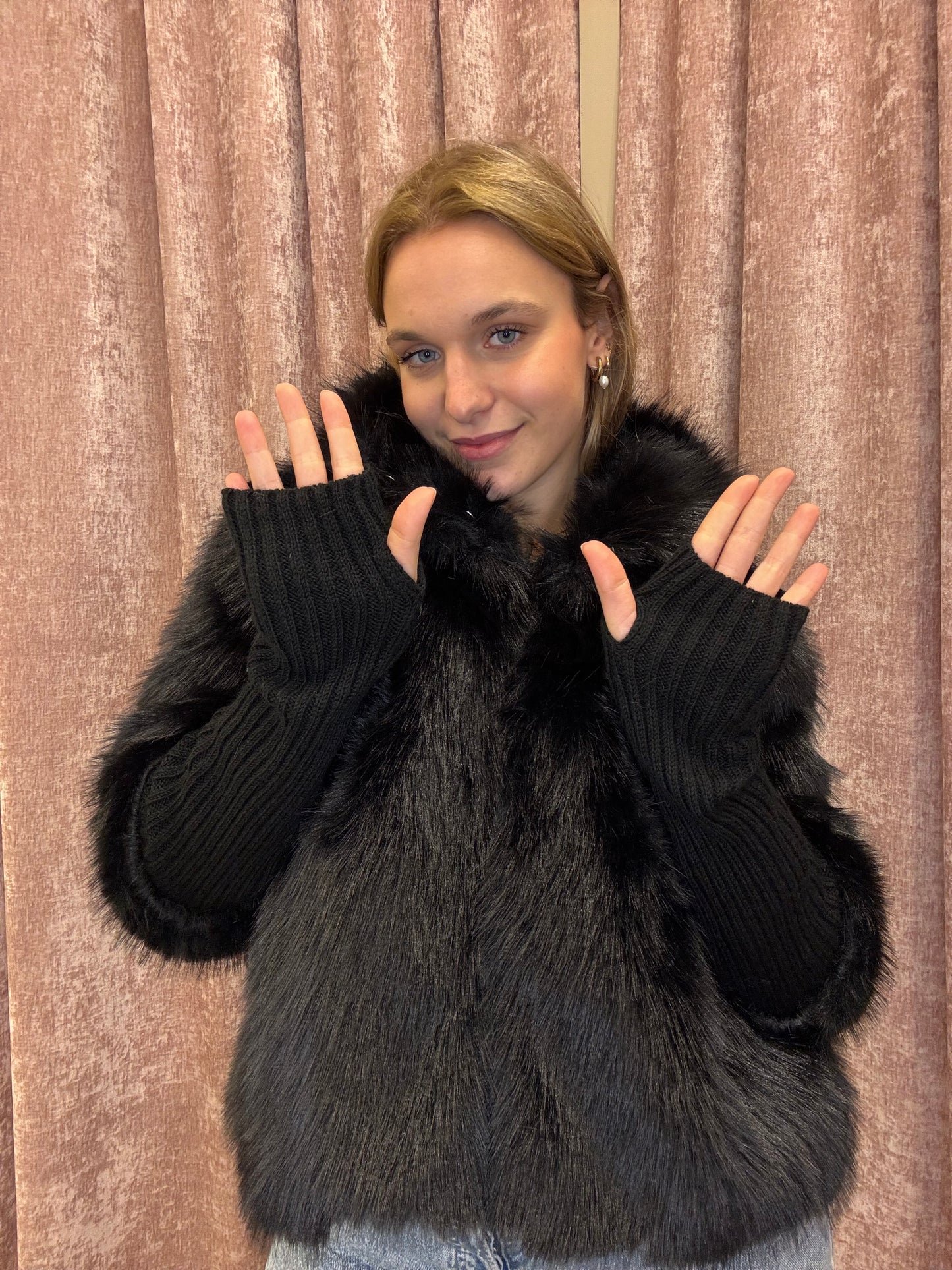 Eco pelliccia con manica a tre quarti