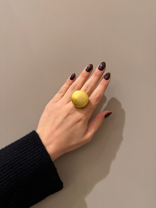 Anello bombato dorato