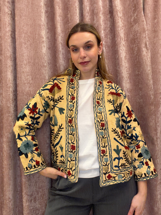 Giacca Artigianale in Cotone con Ricami Floreali