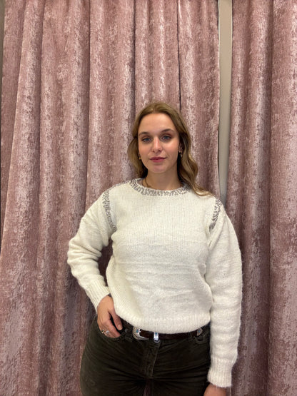 Maglione con dettagli gioiello