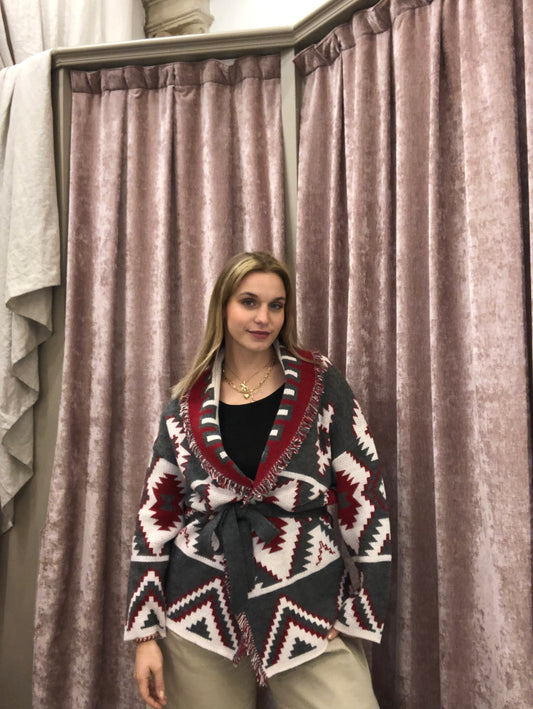 Cardigan jacquard grigio e bordeaux con cintura